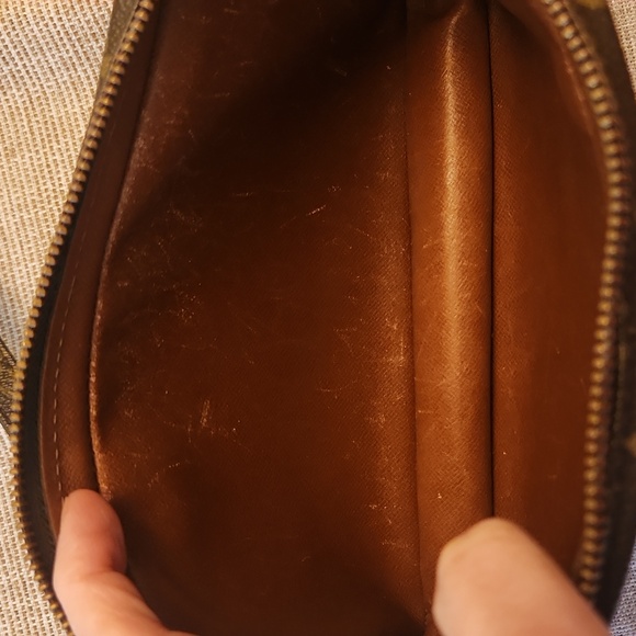 Louis Vuitton Marley Bandouliere Crossbody bag🤎 - Picture 5 of 13